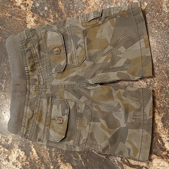 Toddler Cargo Shorts - Picture 2 of 3